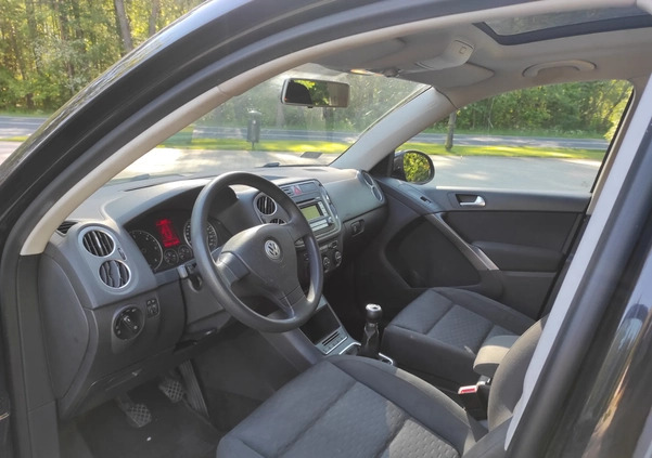 Volkswagen Tiguan cena 26500 przebieg: 284000, rok produkcji 2008 z Piła małe 106
